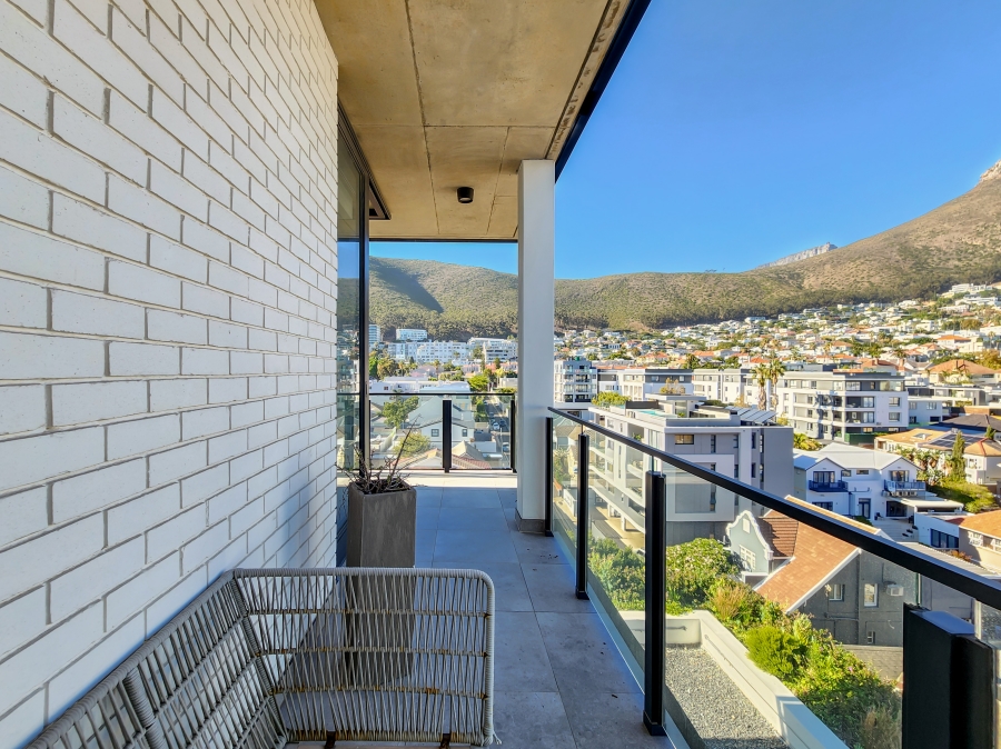 2 Bedroom Property for Sale in Sea Point Western Cape